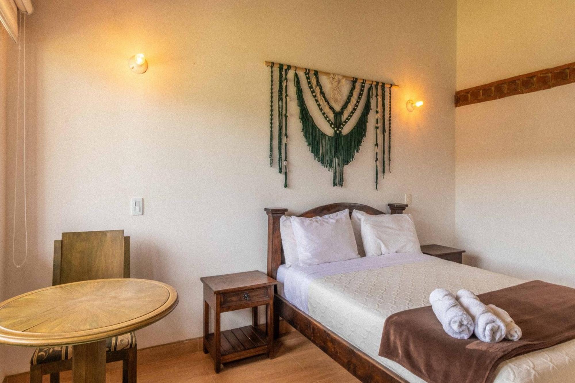 Artemisa Hotel Santa Sofía الغرفة الصورة